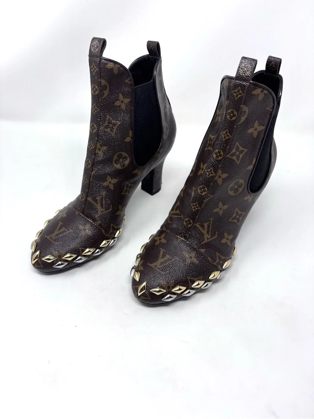 Louis Vuitton Eldorado Monogram Canvas Chelsea Pull On Heel Ankle Bootie size 39